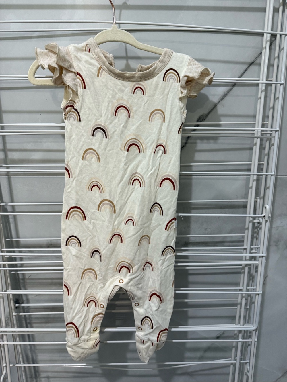Loulou lollipop Cream Rainbow Ruffle-Sleeve Baby Romper